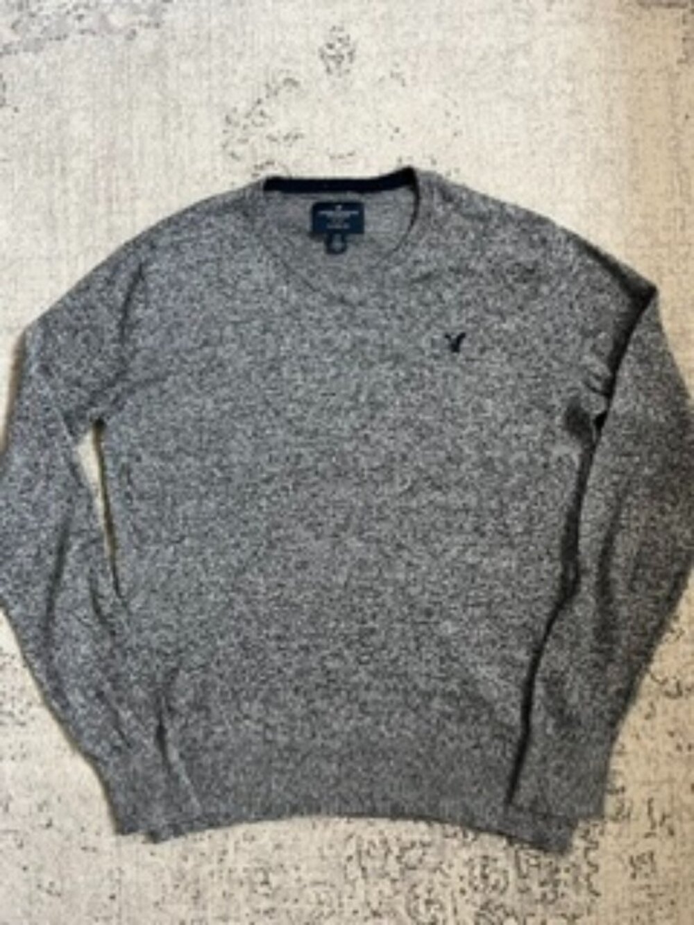 🧡3/15 American Eagle Outfitters Classic Fit Heather Gray V-Neck Sweater S